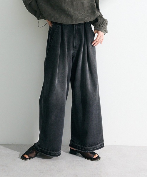 Green Parks(グリーンパークス)の「タックワイドデニムパンツ(デニムパンツ・レディース・ブルー系その他/ホワイト/ブラック・FREE)」の2枚目の写真
