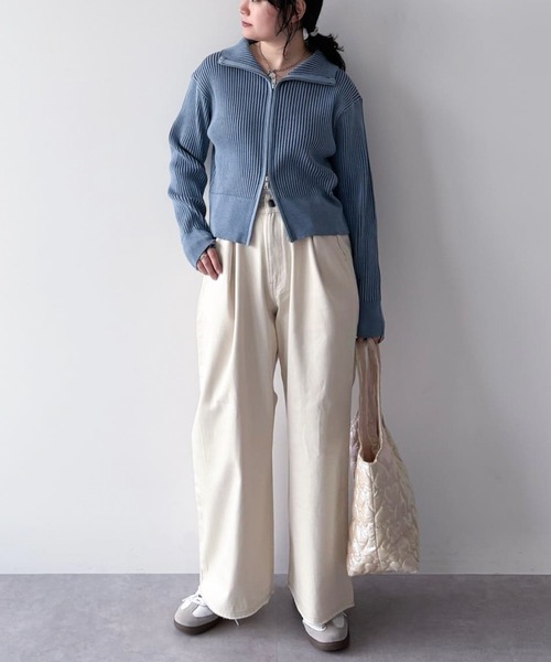 Green Parks(グリーンパークス)の「タックワイドデニムパンツ(デニムパンツ・レディース・ブルー系その他/ホワイト/ブラック・FREE)」の5枚目の写真