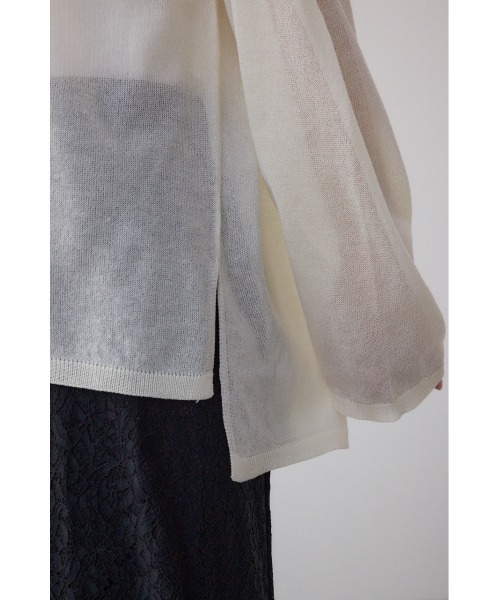 AZUL by moussy(アズールバイマウジー)の「シアーロゴニットトップス(Tシャツ/カットソー・レディース・アイボリー/ブラック・FREE)」の12枚目の写真