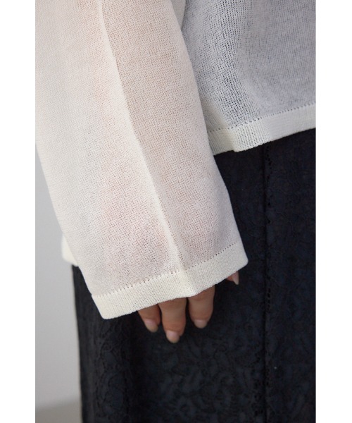 AZUL by moussy(アズールバイマウジー)の「シアーロゴニットトップス(Tシャツ/カットソー・レディース・アイボリー/ブラック・FREE)」の13枚目の写真