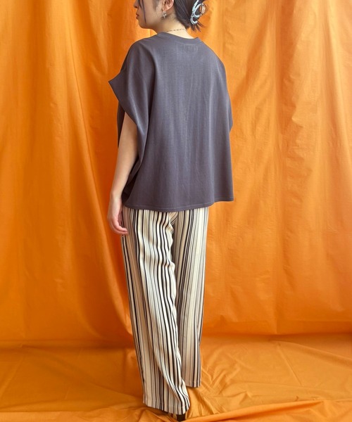 LHELBIE(レルビエ)の「パール+ロゴボックスTシャツ(Tシャツ/カットソー・レディース・ネイビー/チャコールグレー/オフホワイト・M)」の17枚目の写真