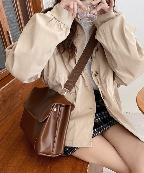 gossip!ロサンゼルス(ゴシップロサンゼルス)の「2WAY メッセンジャー トートバッグ A4収納可能(ショルダーバッグ・レディース・ブラウン/ブラック・FREE)」の2枚目の写真
