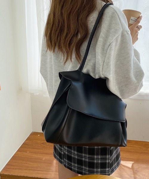 gossip!ロサンゼルス(ゴシップロサンゼルス)の「2WAY メッセンジャー トートバッグ A4収納可能(ショルダーバッグ・レディース・ブラウン/ブラック・FREE)」の6枚目の写真