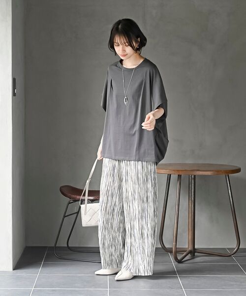 rps(アールピーエス)の「ポケット付きプリントプリーツパンツ(その他パンツ・レディース・アイボリー/ブラック/グリーン/ベージュ系その他/ネイビー/ブルー系その他2/ブラック系その他2・フリー)」の8枚目の写真