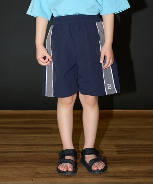 b・ROOM（ビールーム）の「サイド切替え4分丈パンツ（その他パンツ・キッズ・パープル/アイボリー/ネイビー・100cm/110cm/140cm/120cm/130cm/150cm）」の3枚目の写真
