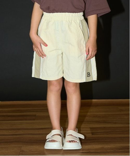 b・ROOM（ビールーム）の「サイド切替え4分丈パンツ（その他パンツ・キッズ・パープル/アイボリー/ネイビー・100cm/110cm/140cm/120cm/130cm/150cm）」の2枚目の写真