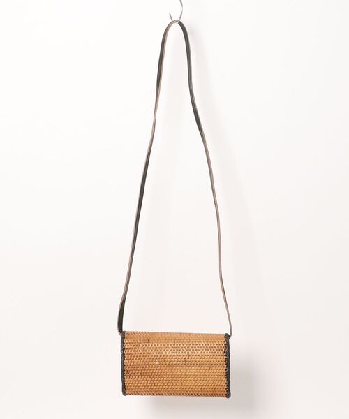 Three Four Time(スリーフォータイム)の「アタトリミング横長ショルダー(かごバッグ・レディース・ブラック/ナチュラル・FREE)」の3枚目の写真
