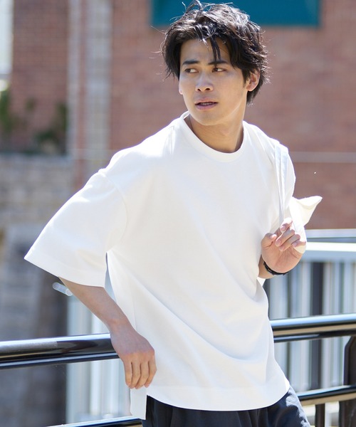 coca(coca)(コカ)の「ストレッチダンボールTシャツ(Tシャツ/カットソー・メンズ・ベージュ/ホワイト/ブラック/ブルー・XL/M/L)」の1枚目の写真