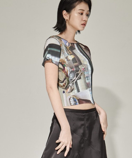 KOTOHA YOKOZAWA トップス 変形デザイン 人気カラー kotohayokozawa/コトハヨコザワ】GRAPHIC WAVY TINY TOP
