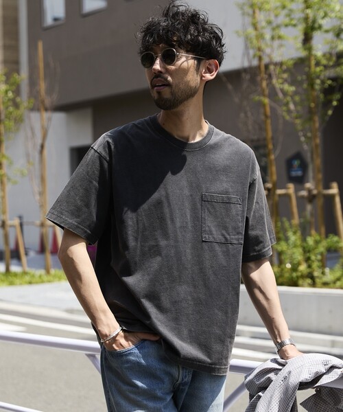 FREAK'S STORE(フリークスストア)の「リラックスフィット パウダー加工 ショートスリーブTシャツ(Tシャツ/カットソー・メンズ・ブラウン/レッド/ネイビー/パープル/チャコールグレー・MEDIUM/LARGE/SMALL)」の19枚目の写真