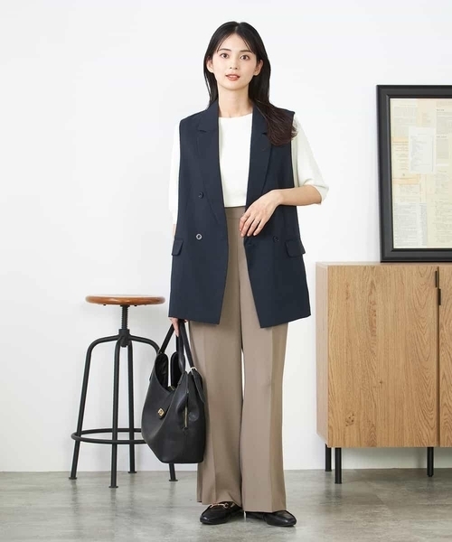 a.v.v（アーヴェヴェ）の「【洗える/イージーケア/UVカット/接触冷感/吸水速乾】サマーストレッチダブルジレ（その他アウター・レディース・ネイビー/ベージュ/ライトグレー・38/36/40）」の5枚目の写真