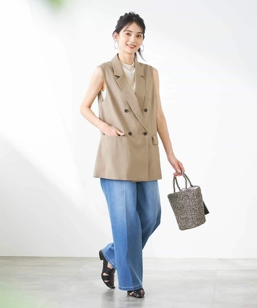 a.v.v（アーヴェヴェ）の「【洗える/イージーケア/UVカット/接触冷感/吸水速乾】サマーストレッチダブルジレ（その他アウター・レディース・ネイビー/ベージュ/ライトグレー・38/36/40）」の17枚目の写真