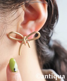 antiqua | マットリボンイヤリング(イヤリング)