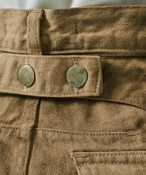 NVRFRGT(ネヴァーフォーゲット)の「3D TWISTED SHORTS(デニムパンツ・メンズ・ベージュ・1/2)」の9枚目の写真