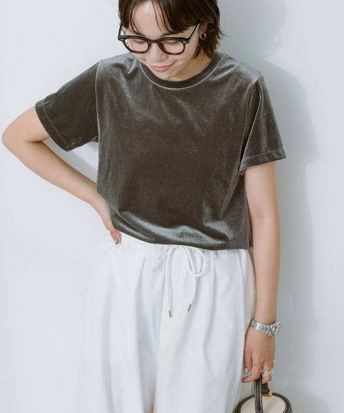 AMERICAN HOLIC(アメリカンホリック)の「ベロアTシャツ(Tシャツ/カットソー・レディース・チャコールグレー/ホワイト系その他2/オリーブ・M/L)」の1枚目の写真