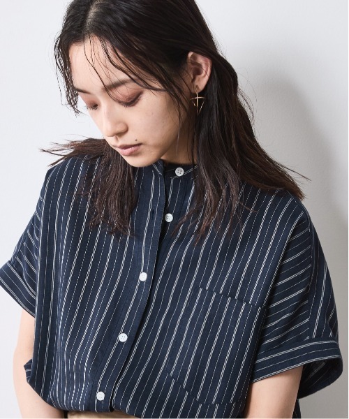 CHIC STYLE（シックスタイル）の「ストライプフレンチスリーブシャツ＜大きいサイズ有＞シックスタイル（シャツ/ブラウス・レディース・ホワイト系/ネイビー系・M/L/LL/3L/4L/5L）」の3枚目の写真