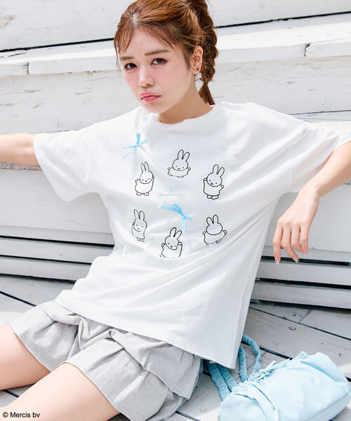 OLIVE des OLIVE(オリーブデオリーブ)の「miffy ribbon Big T(Tシャツ/カットソー・レディース・ホワイト/ブラック/オフホワイト・FREE)」の9枚目の写真