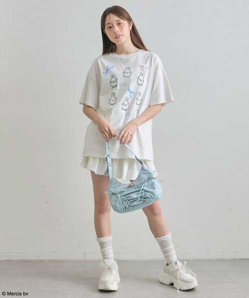 OLIVE des OLIVE(オリーブデオリーブ)の「miffy ribbon Big T(Tシャツ/カットソー・レディース・ホワイト/ブラック/オフホワイト・FREE)」の14枚目の写真