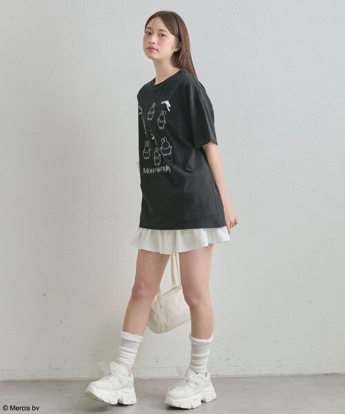 OLIVE des OLIVE(オリーブデオリーブ)の「miffy ribbon Big T(Tシャツ/カットソー・レディース・ホワイト/ブラック/オフホワイト・FREE)」の21枚目の写真