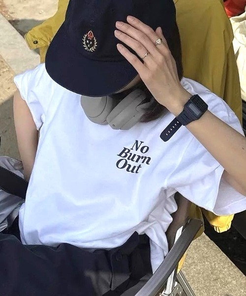 SHEENA(シーナ)の「Burn OutロゴオーバーサイズTシャツ(Tシャツ/カットソー・レディース・ホワイト/ブラック・M)」の7枚目の写真