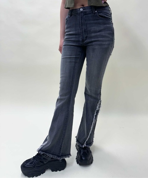 GORGE(ゴージ)の「《サイドフリンジ×美脚フレア》レディース ストレッチ デニムパンツ ヴィンテージ風 春夏秋冬(デニムパンツ・レディース・ブルー/ブラック・S/M/L)」の5枚目の写真