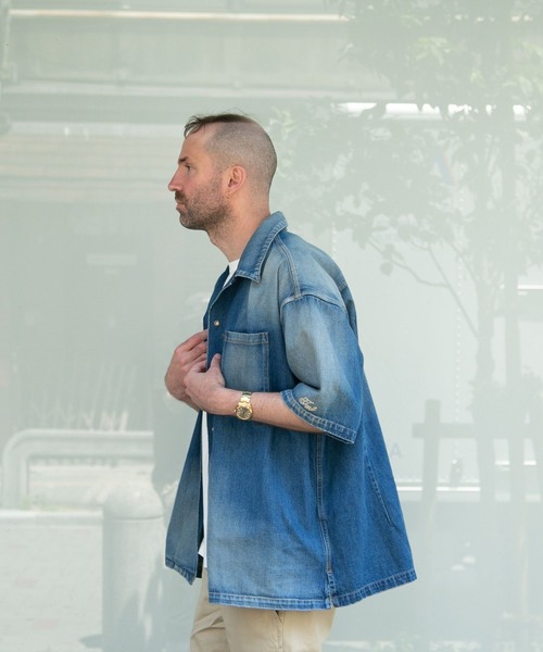 TMT(ティーエムティー)の「10oz DENIM SHORT SLEEVE SHIRTS(OVERSIZED)(Tシャツ/カットソー・メンズ・インディゴブルー/ライトインディゴブルー・FREE)」の5枚目の写真