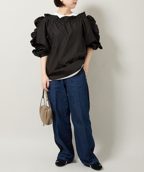 Bonum（ボナム）の「オフショルダーフリルブラウス（シャツ/ブラウス・レディース・ブラック/ホワイト・FREE）」の13枚目の写真