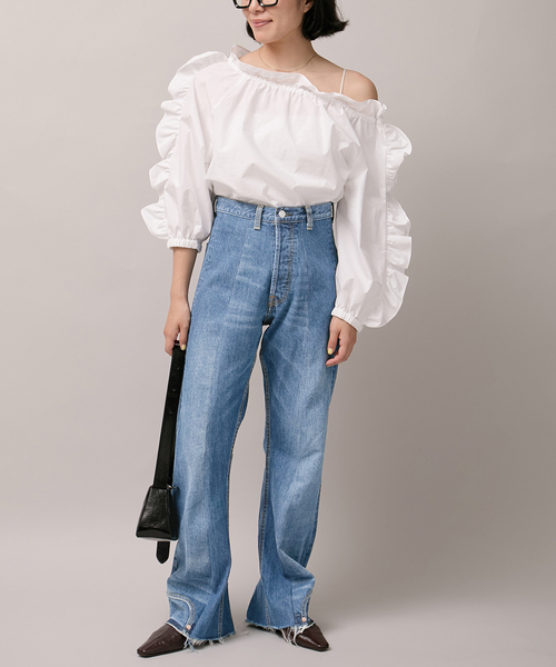 Bonum（ボナム）の「オフショルダーフリルブラウス（シャツ/ブラウス・レディース・ブラック/ホワイト・FREE）」の9枚目の写真