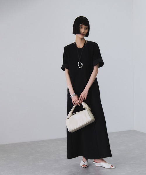 ADAM ET ROPE'（アダムエロペ）の「【サステナブル】ベルトコンビアシメワンピース（ワンピース・レディース・ブラック/ブラウン・FREE）」の2枚目の写真