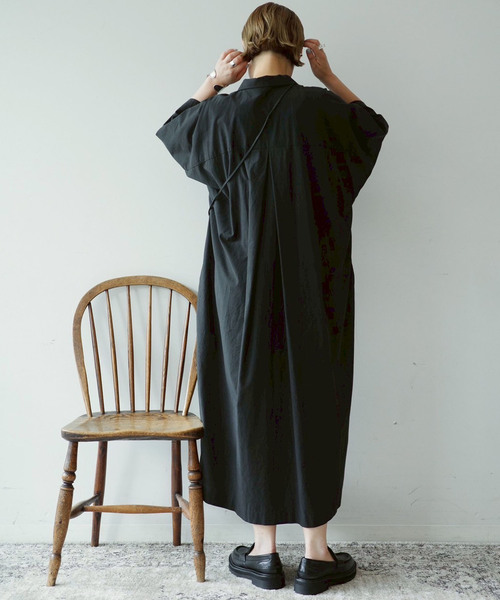 JOURNAL STANDARD LUXE（ジャーナルスタンダード　ラックス）の「ミリタリークロス ワンピース（ワンピース・レディース・ブラック・FREE）」の2枚目の写真