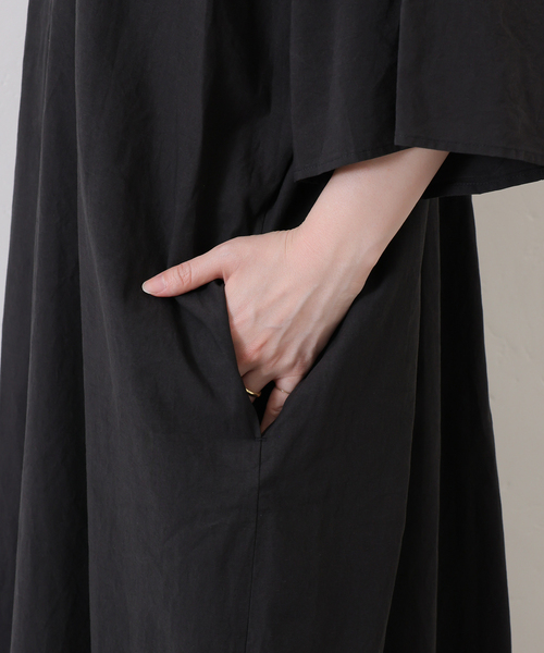 JOURNAL STANDARD LUXE（ジャーナルスタンダード　ラックス）の「ミリタリークロス ワンピース（ワンピース・レディース・ブラック・FREE）」の17枚目の写真
