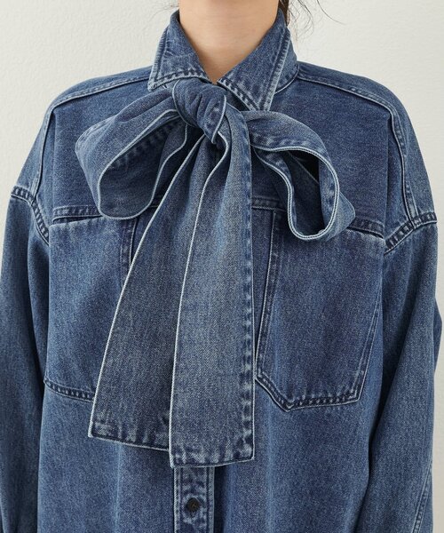 Whim Gazette(ウィムガゼット)の「デニムボウタイシャツ(シャツ/ブラウス・レディース・ブラウン/ピンク/ブルー・FREE)」の5枚目の写真