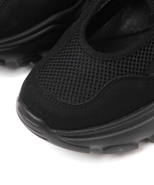 studio CLIP（スタディオクリップ）の「軽ふわスニーカーサンダル（サンダル・レディース・ブラック/オリーブ・MEDIUM/LARGE）」の11枚目の写真