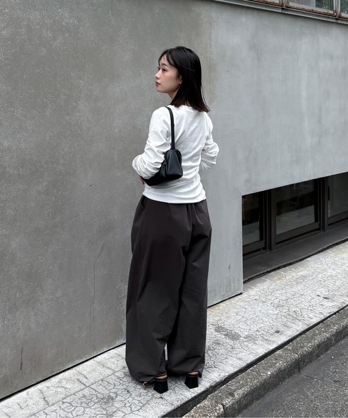 feepur（フェピュール）の「フライスホックロンTee（Tシャツ/カットソー・レディース・オフホワイト/ブラック・MEDIUM）」の17枚目の写真