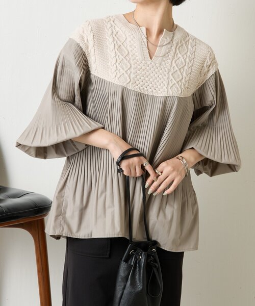 Jena espace merveilleux(ジェナ エスパスメルヴェイユ)の「ケーブルニットドッキングブラウス(シャツ/ブラウス・レディース・ブラック/ベージュ/ブラウン・FREE)」の1枚目の写真