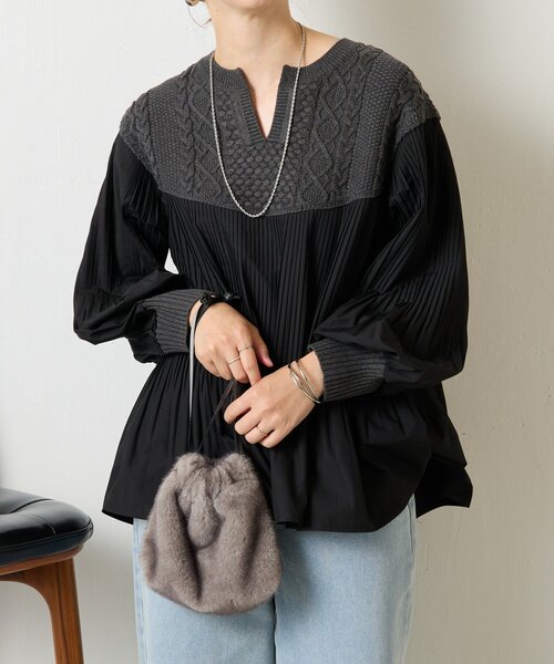 Jena espace merveilleux(ジェナ エスパスメルヴェイユ)の「ケーブルニットドッキングブラウス(シャツ/ブラウス・レディース・ブラック/ベージュ/ブラウン・FREE)」の2枚目の写真