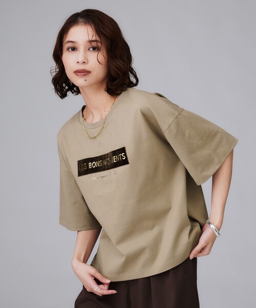 UNTITLED（アンタイトル）の「【コットン100/ゆったり/ショート丈/洗える】ベロアロゴTシャツ（Tシャツ/カットソー・レディース・ホワイト系8/ベージュ系/ホワイト系3・48/44/04/02/00）」の4枚目の写真
