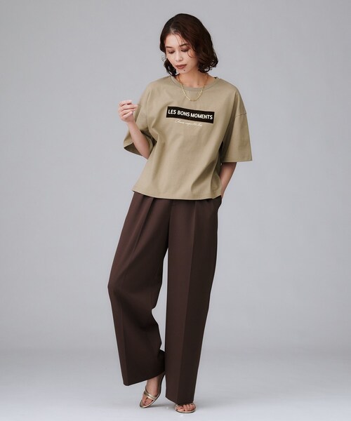 UNTITLED（アンタイトル）の「【コットン100/ゆったり/ショート丈/洗える】ベロアロゴTシャツ（Tシャツ/カットソー・レディース・ホワイト系8/ベージュ系/ホワイト系3・48/44/04/02/00）」の6枚目の写真
