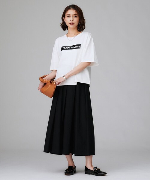 UNTITLED（アンタイトル）の「【コットン100/ゆったり/ショート丈/洗える】ベロアロゴTシャツ（Tシャツ/カットソー・レディース・ホワイト系8/ベージュ系/ホワイト系3・48/44/04/02/00）」の10枚目の写真