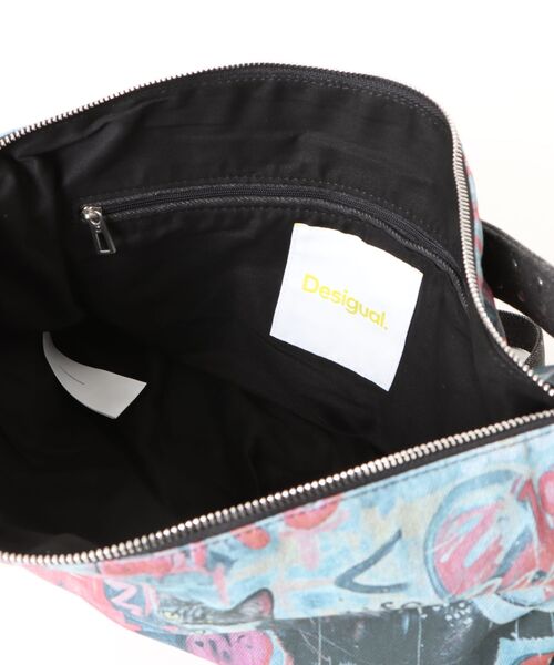 Desigual（デシグアル）の「グラフィティプリントショルダーバッグ（ショルダーバッグ・レディース・マルチ・FREE）」の3枚目の写真