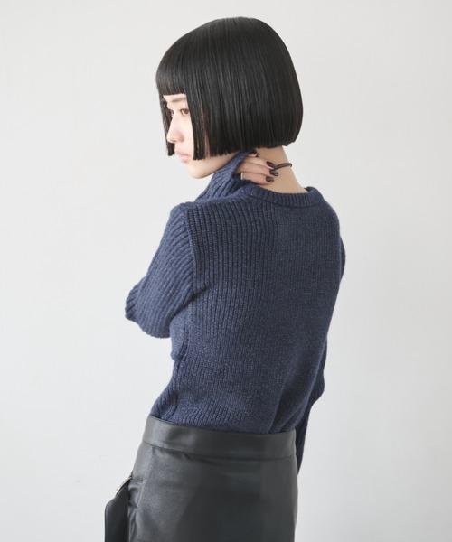 AIC.(エーアイシー)の「ビスチェコンビネーションリブニット(ニット/セーター・レディース・アイボリー/チャコールグレー/グレイッシュベージュ/ネイビー/ブラック/ブラウン・FREE)」の7枚目の写真