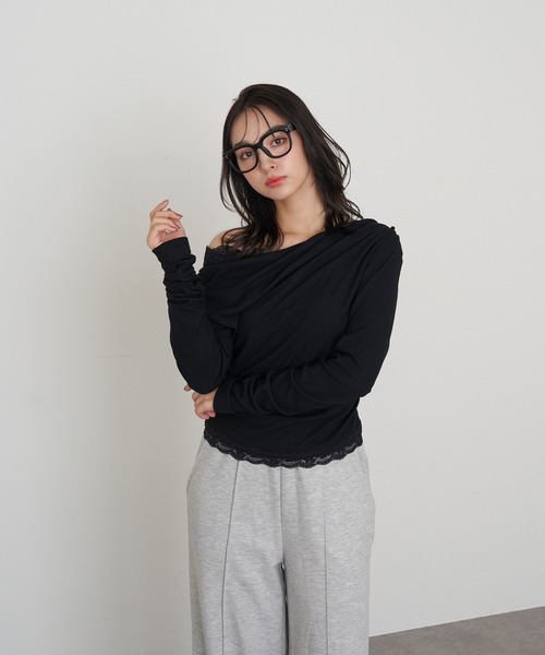 RAY CASSIN（レイカズン）の「ワンショルレースロンTシャツ（Tシャツ/カットソー・レディース・アイボリー/ブラック/グレー・FREE）」の5枚目の写真