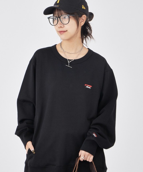 NANGA（ナンガ）の「NANGA/ナンガ ECO HYBRID MINI BOX LOGO EMBROIDERY SWEATSHIRT スウェット（スウェット・メンズ・ベージュ/オレンジ/グレー/ブラック・S/M/L/XL）」の2枚目の写真