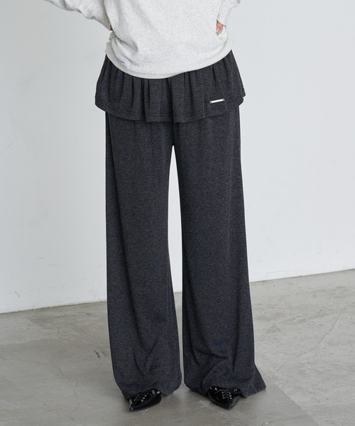 RAY CASSIN(レイカズン)の「カットレイヤードパンツ(その他パンツ・レディース・チャコールグレー/グレー/ブラウン・FREE)」の2枚目の写真