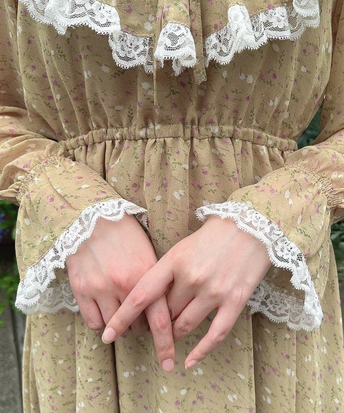 F i.n.t（フィント）の「レース使い小花柄ラッフルワンピース（ワンピース・レディース・ボルドー/マスタード・FREE）」の13枚目の写真