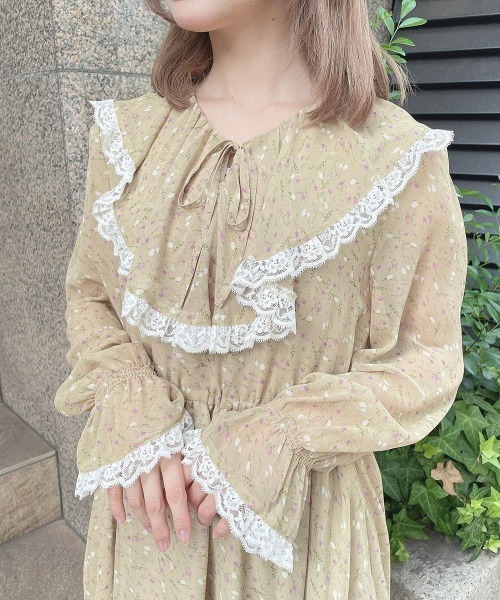 F i.n.t（フィント）の「レース使い小花柄ラッフルワンピース（ワンピース・レディース・ボルドー/マスタード・FREE）」の6枚目の写真