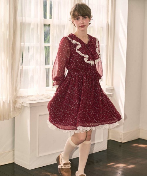 F i.n.t（フィント）の「レース使い小花柄ラッフルワンピース（ワンピース・レディース・ボルドー/マスタード・FREE）」の4枚目の写真