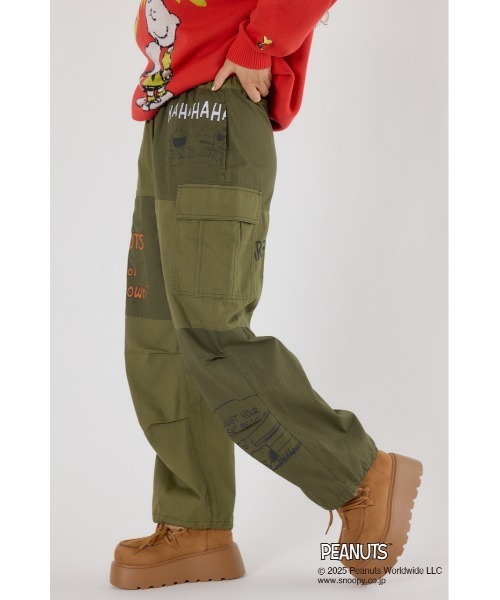 RODEO CROWNS WIDE BOWL(ロデオクラウンズワイドボウル)の「(PEANUTS) カスタムカーゴパンツ(カーゴパンツ・レディース・カーキ/オフホワイト/ブルー・SMALL/MEDIUM)」の5枚目の写真