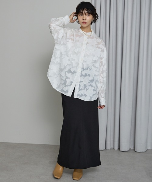 SOTT（ソット）の「Cut Jacquard Sheer Shirt / カットジャガードシアーシャツ（シャツ/ブラウス・レディース・アイボリー/ブラック・FREE）」の11枚目の写真