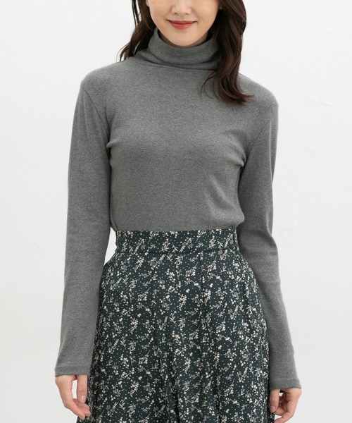 Honeys（ハニーズ）の「フライスタートルネック（Tシャツ/カットソー・レディース・ネイビー/オフホワイト/ヘザーチャコール/グレイッシュベージュ/ブラック/ブラウン系その他・L/LL/M/S）」の3枚目の写真